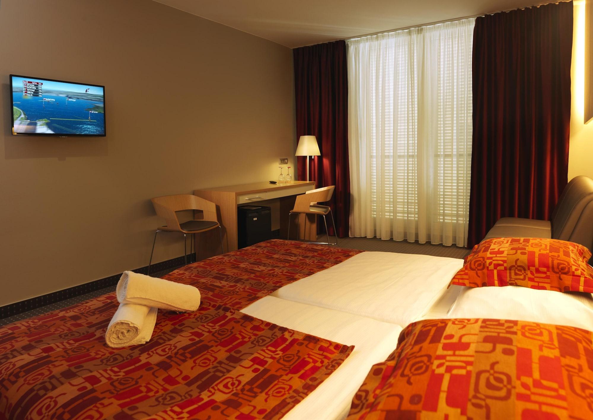 Hotel Thermana Park Lasko**** Superior Екстериор снимка