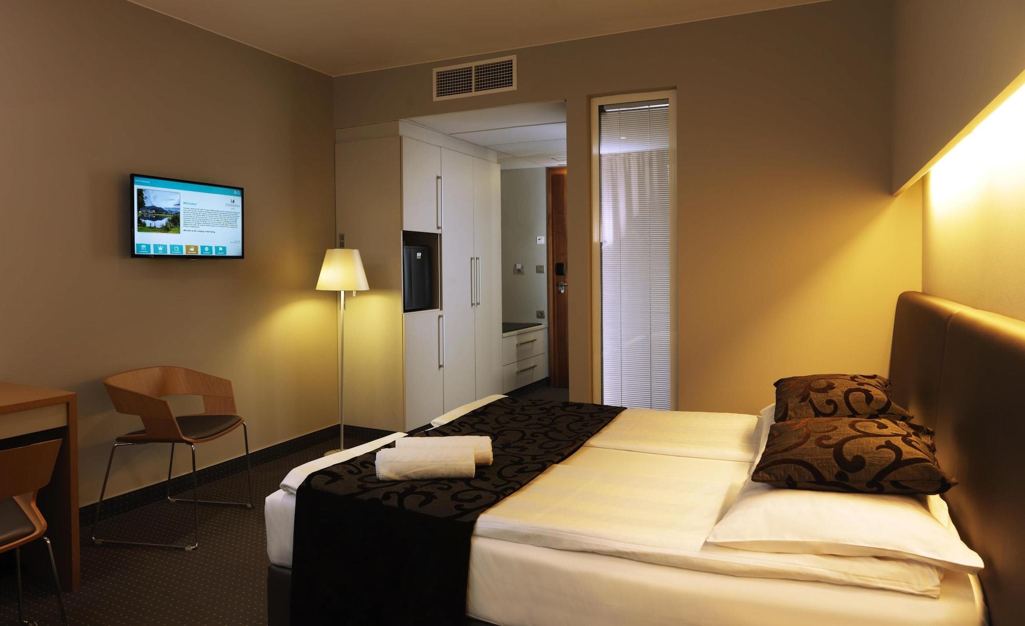 Hotel Thermana Park Lasko**** Superior Екстериор снимка