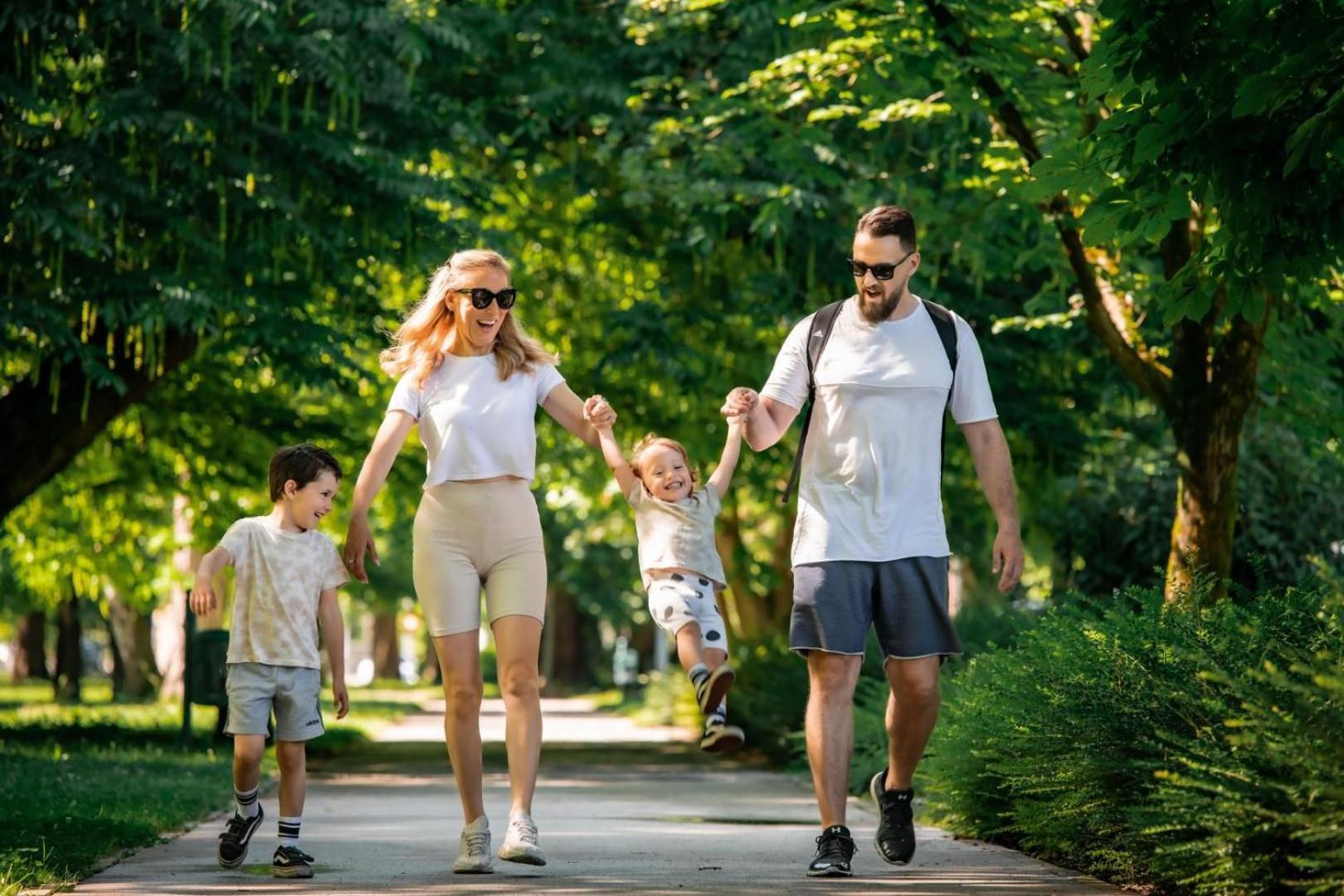 Hotel Thermana Park Lasko**** Superior Екстериор снимка
