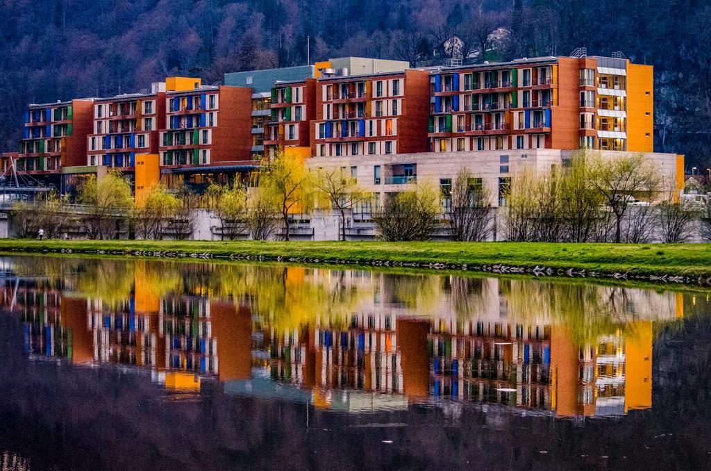 Hotel Thermana Park Lasko**** Superior Екстериор снимка