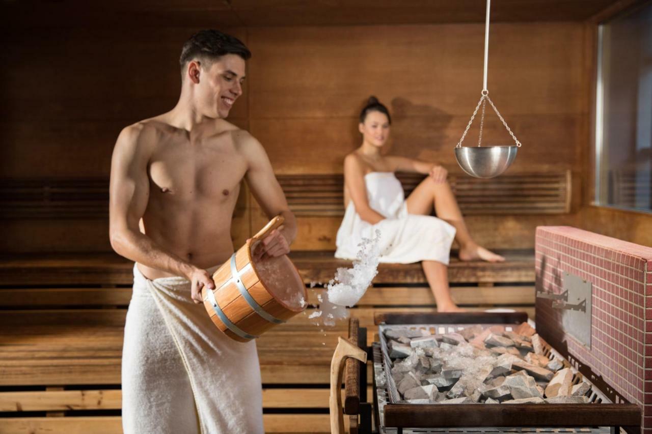 Hotel Thermana Park Lasko**** Superior Екстериор снимка
